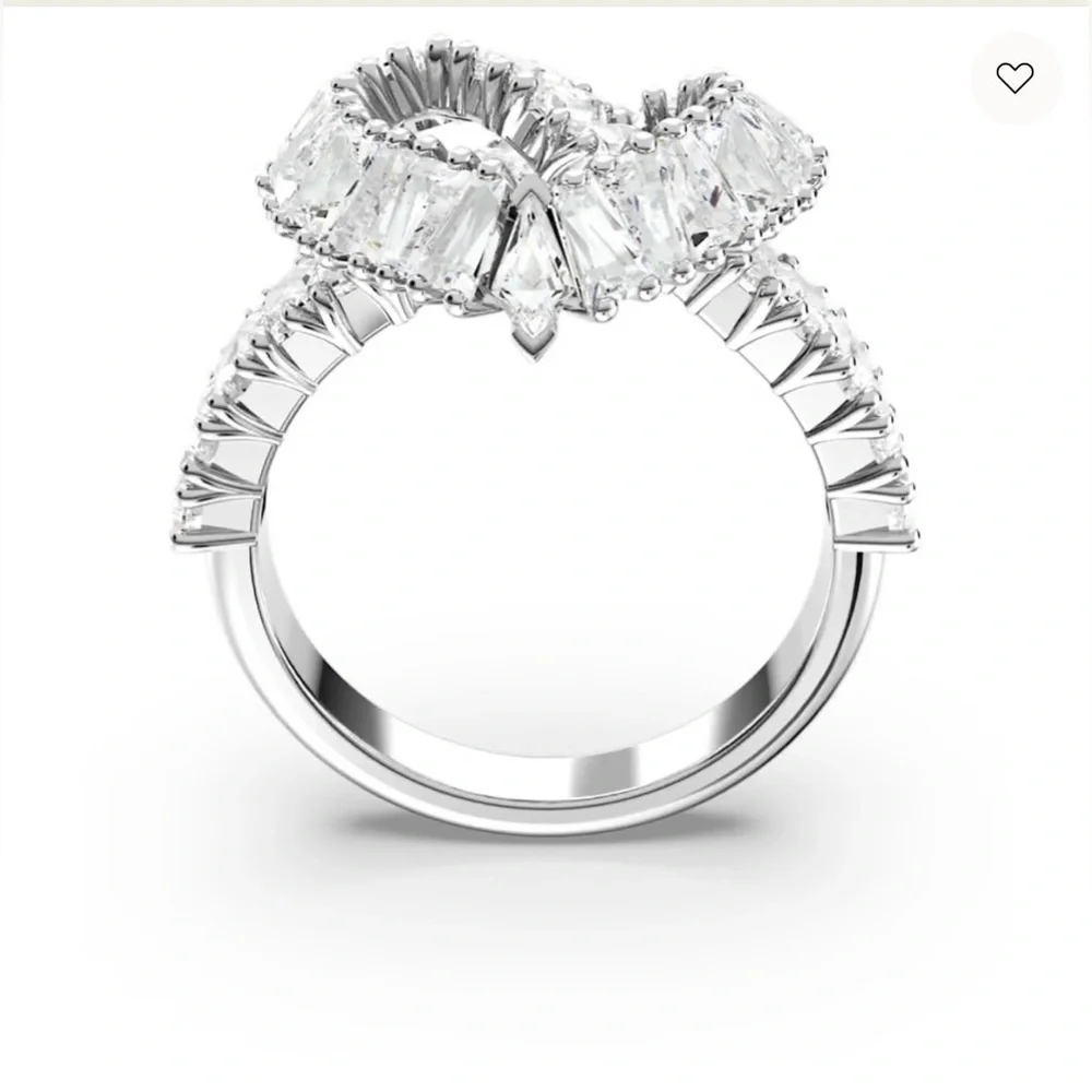 Swarovski Matrix Crystal Heart Ring, Mixed Cuts, Rhodium Plated - Picture 16 of 17